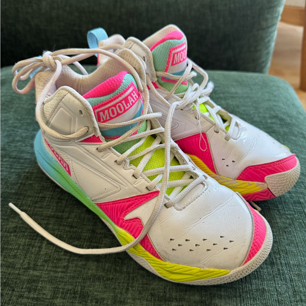 Unisex Moolah White & Pink Basketball Trainers #Basketball #Sneakers